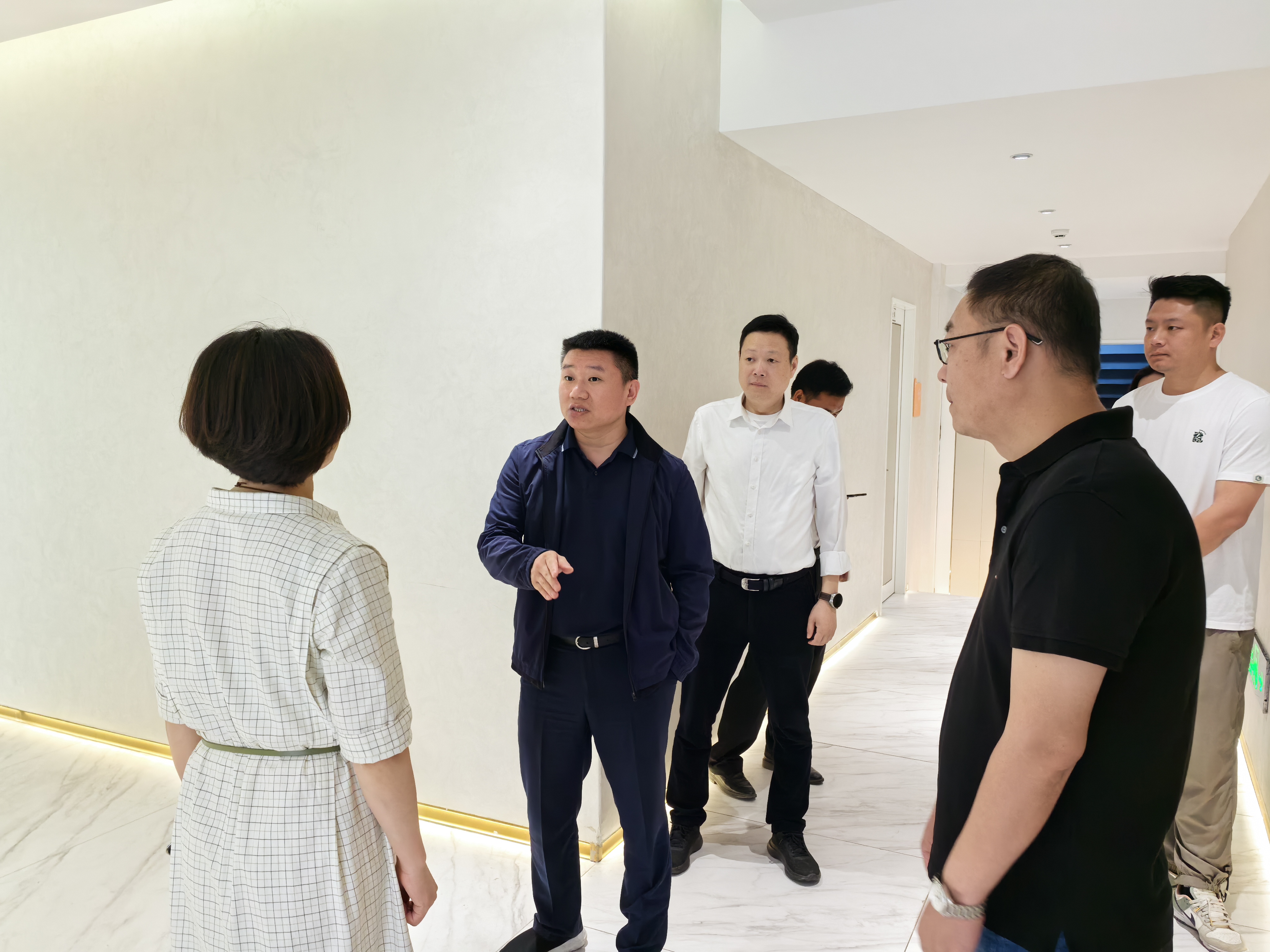市國控集團黨委書記、董事長張志堅帶隊開展“五一”節前安全生產檢查